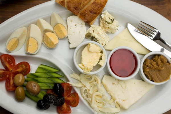 Món ăn sáng kiểu Thổ Nhĩ Kỳ rất tốt cho sức khỏe.