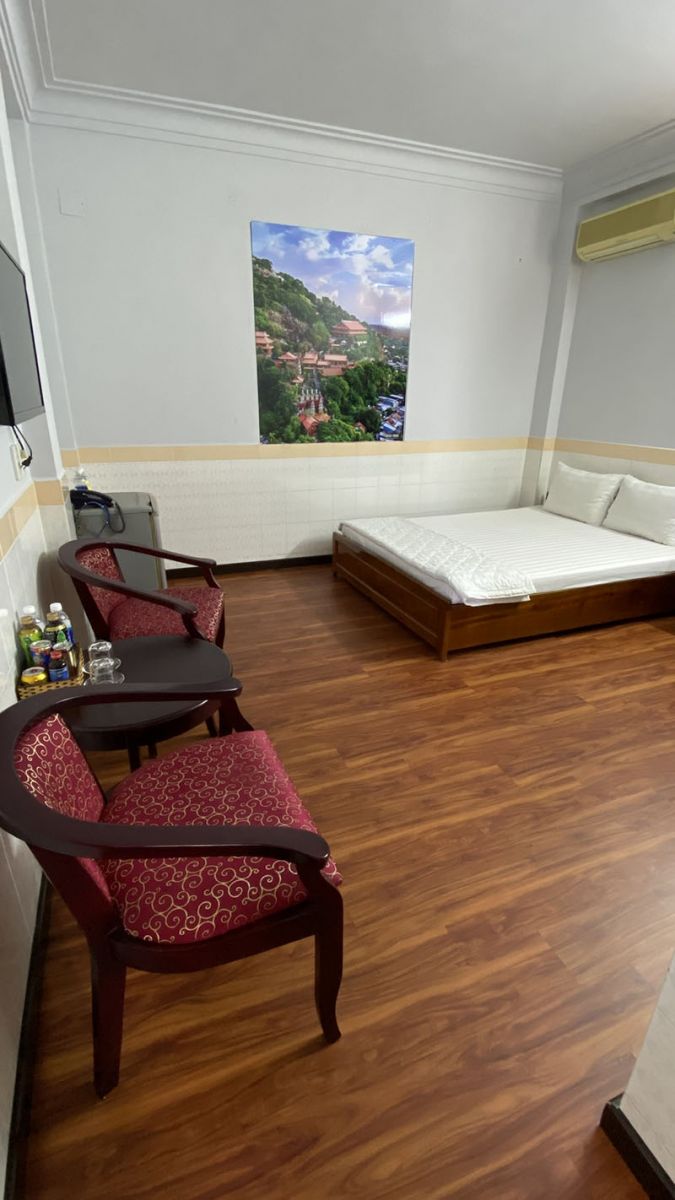 Giường Queen size cỡ lớn cho 2 người