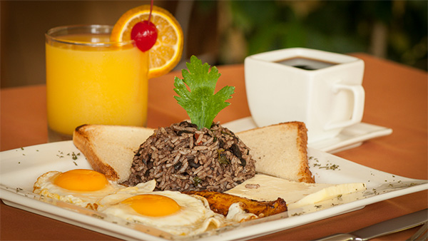 Bữa sáng truyền thống dầy dinh dưỡng của Costa Rica