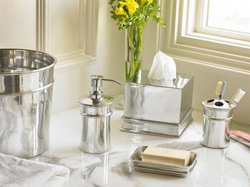 Đồ dùng trong phòng tắm khách sạn